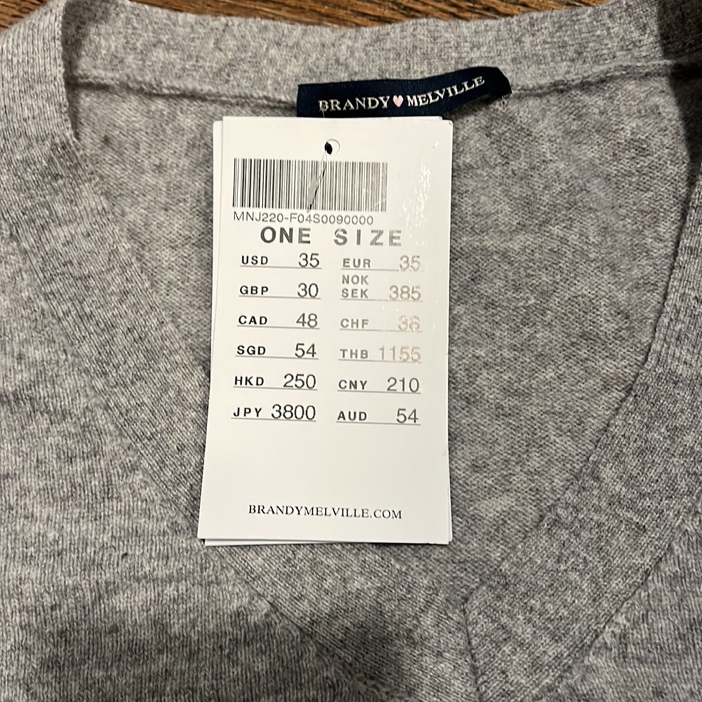 Brandy Melville v neck sweater - Picture 3 of 4